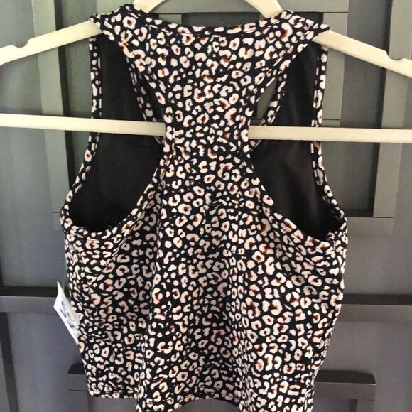 MWT LA + Image Black and beige printed razorback cropped top fitness with pads X - Picture 4 of 5